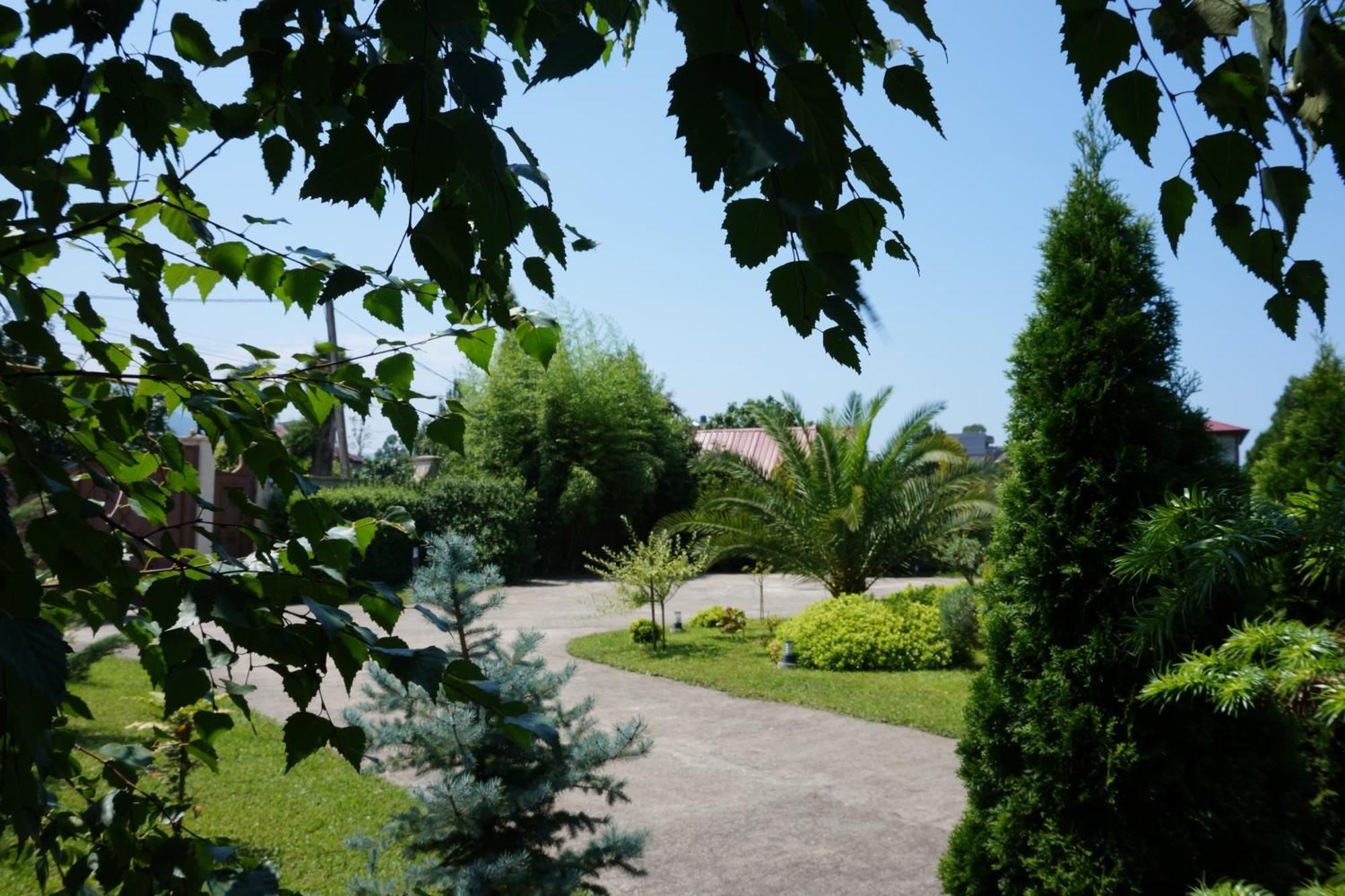 Villa Qero Batumi Exterior photo